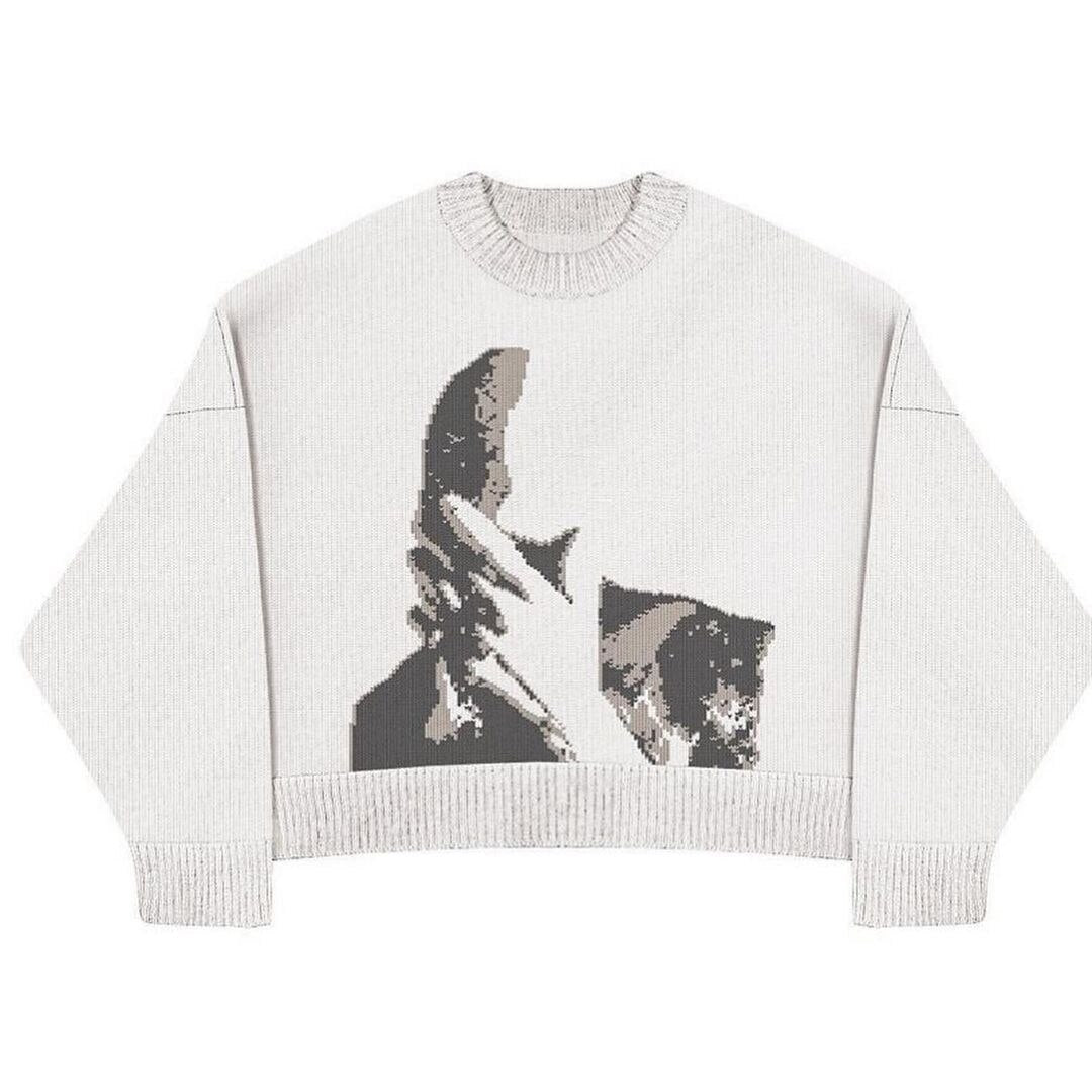 Blonde knite sweater